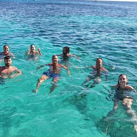 Giornata in gommone da Marsala con soste bagno a Favignana e Levanzo e pranzo a bordo