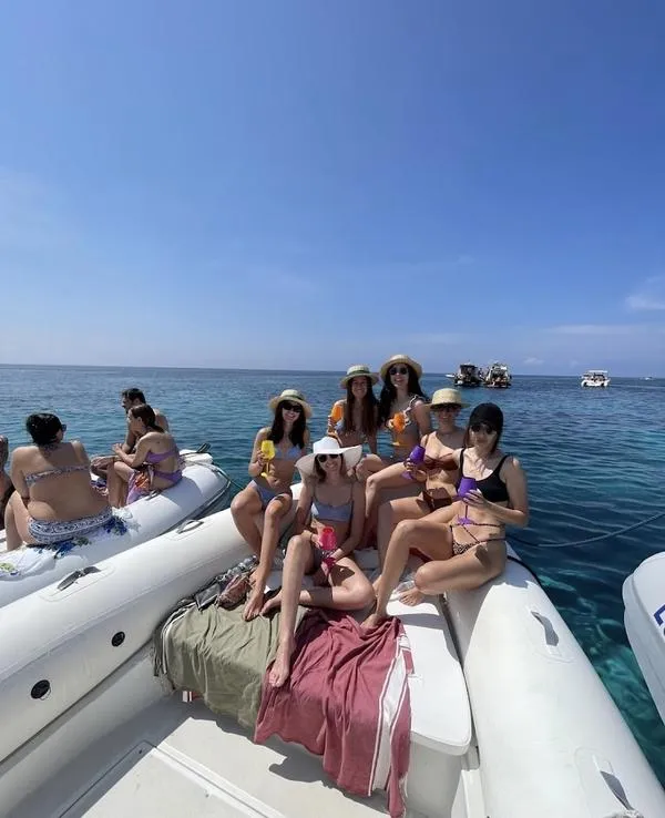 Escursione in gommone da Trapani con soste bagno tra Favignana e Levanzo