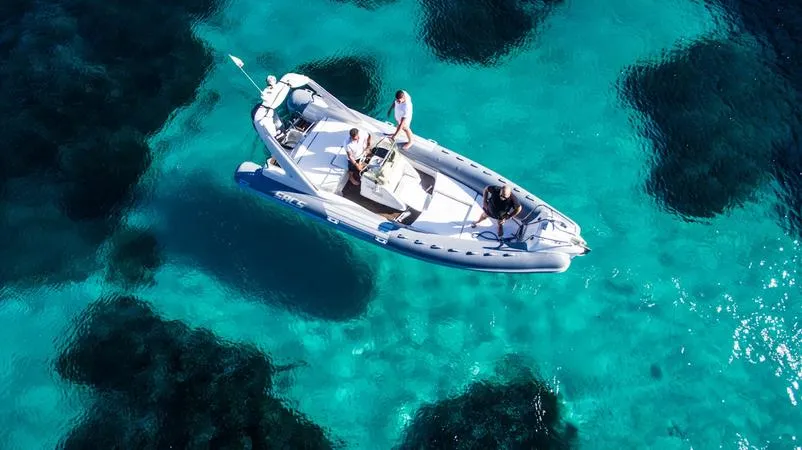 Escursione in gommone alla scoperta della costa Palermitana e di Mondello