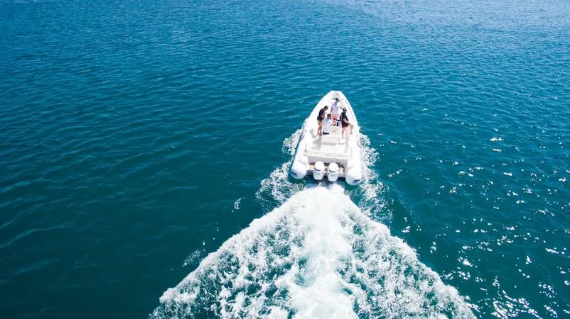 Escursione in gommone alla scoperta della costa Palermitana e di Mondello