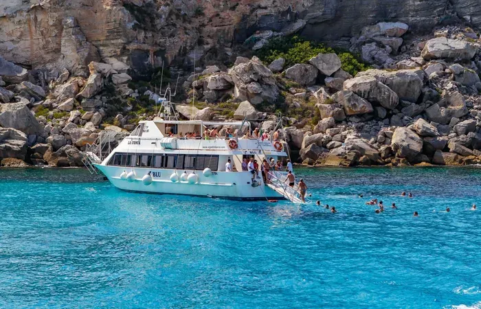 Minicrociera a Favignana e Levanzo da Trapani con pranzo a bordo