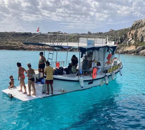 Boat tour di mezza giornata nelle cale di Favignana