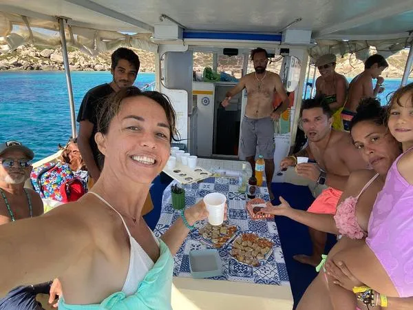 Escursione in barca dal porto di Favignana con pranzo e snorkeling