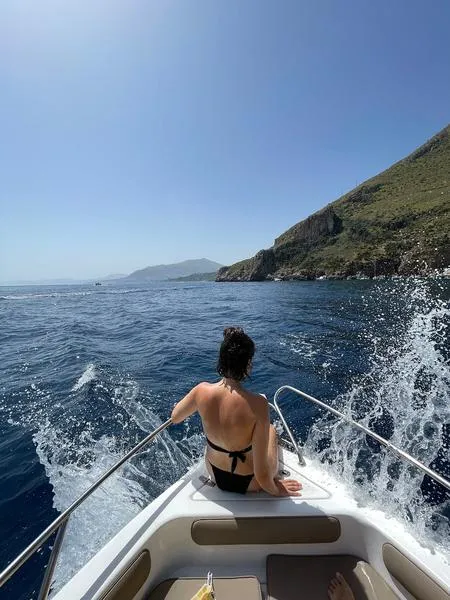 Escursione in barca da Castellammare del Golfo alla Tonnarella dell'Uzzo