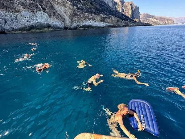 Escursione in barca con aperitivo all'Isola delle Femmine nel Golfo di Palermo