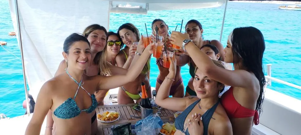 Gita in barca al tramonto con aperitivo da Palermo