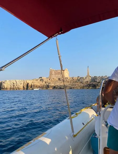Mezza giornata in gommone a Marzamemi e Capo Passero da Avola