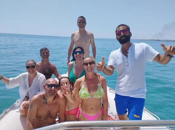 Mezza giornata in gommone a Marzamemi e Capo Passero da Avola