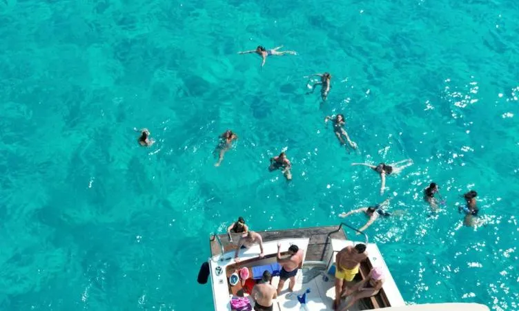 Giornata in barca a Marettimo con soste bagno e snorkeling da Trapani