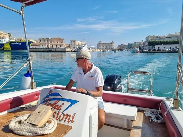 Escursione in barca al tramonto con aperitivo all'Isola di Ortigia