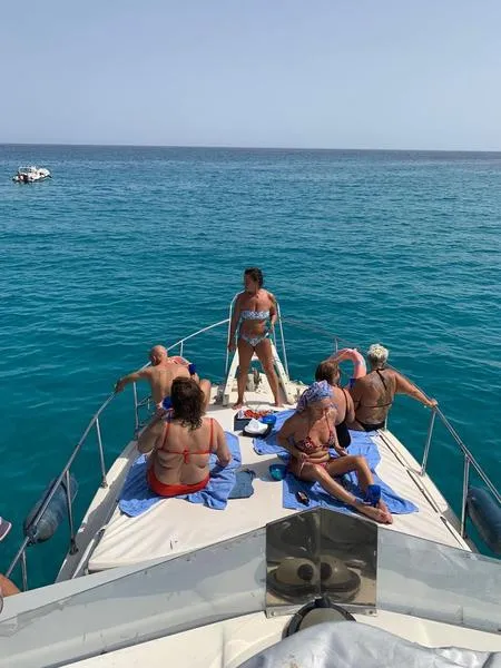 Minicrociera da Palermo a Mondello con pranzo a bordo e soste bagno