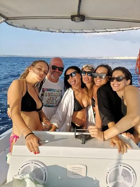 Minicrociera al tramonto con aperitivo a bordo a Gallipoli