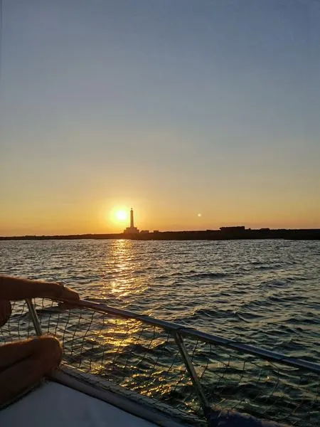 Minicrociera al tramonto con aperitivo a bordo a Gallipoli