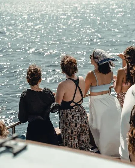 Escursione in barca nell'Area Marina Protetta di Porto Cesareo con aperitivo a bordo