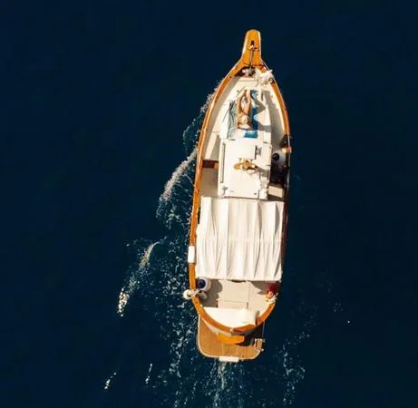 Giro in barca di gruppo alle Cinque Terre da Manarola