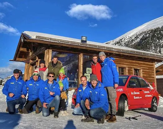 Corso di guida sportiva al Ghiacciodromo di Livigno