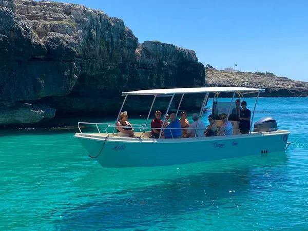 Escursione in barca nel Salento da Torre Vado