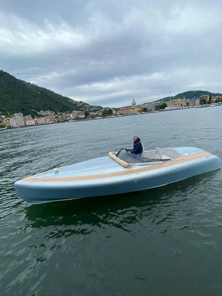 Tour in barca a bordo di Mas 28