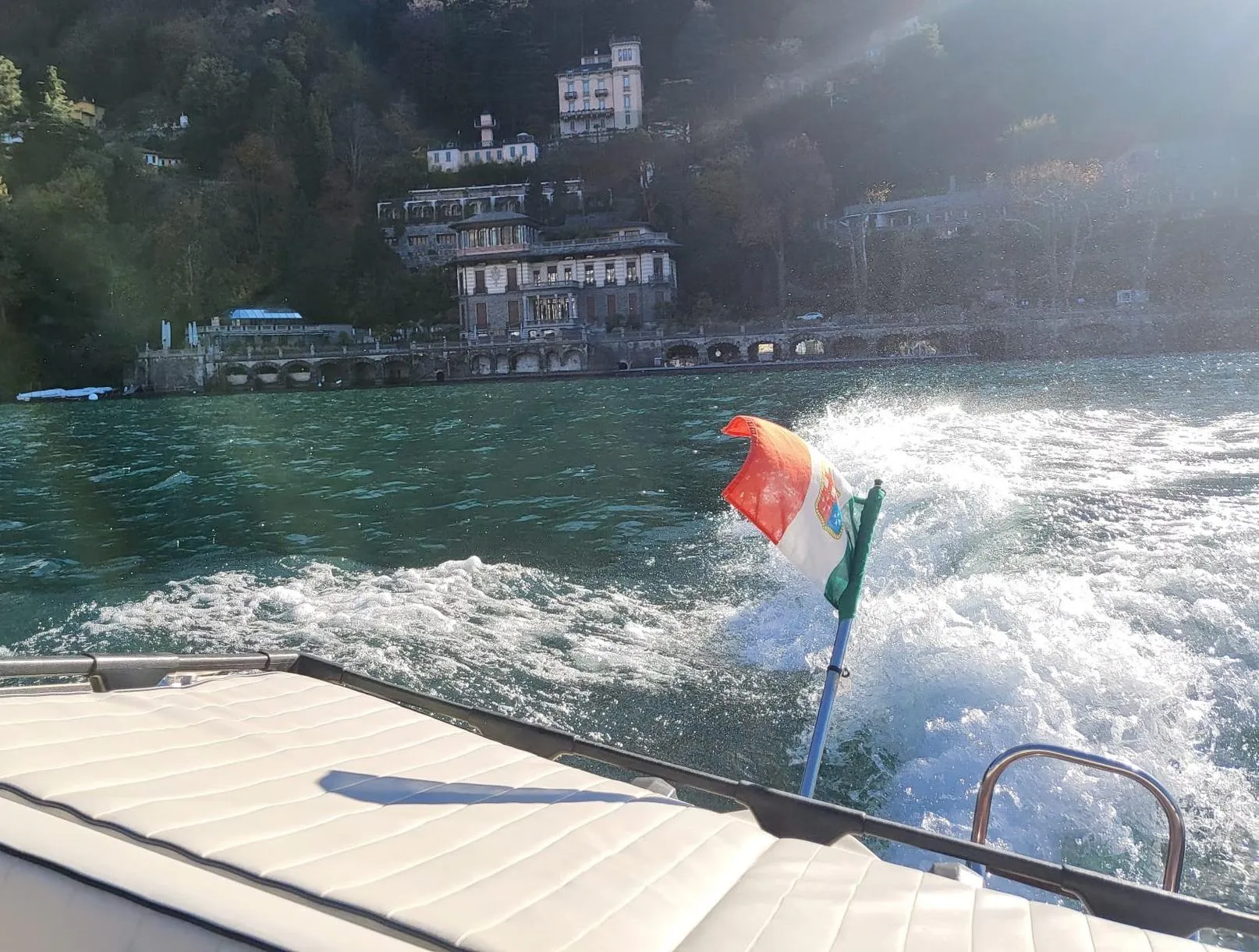 Tour in barca con skipper sul Lago di Como