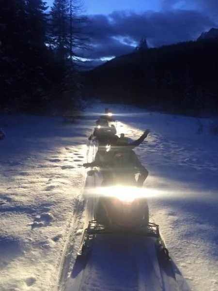 Escursione in motoslitta nelle Dolomiti ad Alleghe