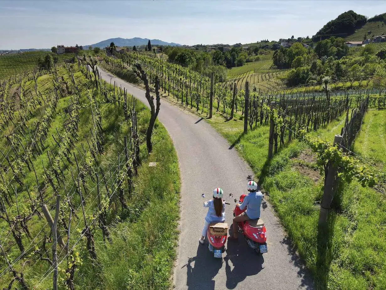 Vespa tour del Prosecco da Conegliano a Valdobbiadene