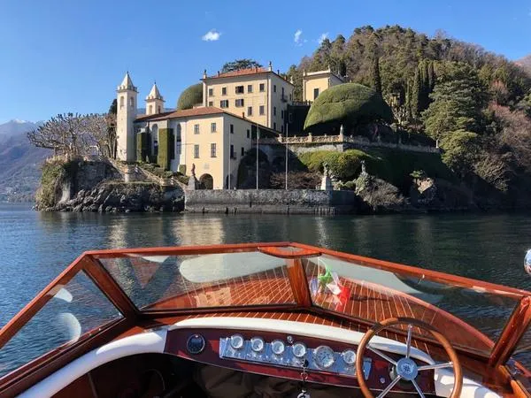 Giro in barca d'epoca privato sul Lago di Como da Menaggio