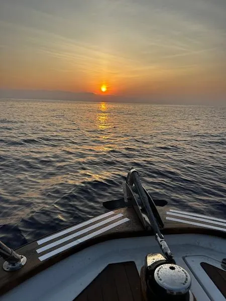 Aperitivo al tramonto in barca a Levanto
