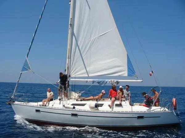 Giornata Azzurra in barca a vela alle Cinque Terre in esclusiva