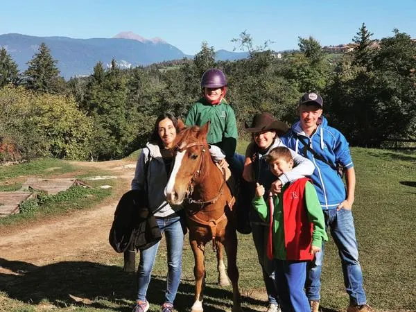 Passeggiata a cavallo sopra le Dolomiti Brenta