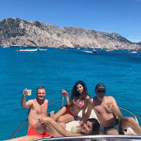 Gita in barca privata all'Isola Tavolara da Olbia