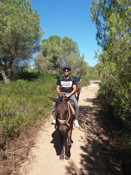 Passeggiata a cavallo vista mare nel Salento