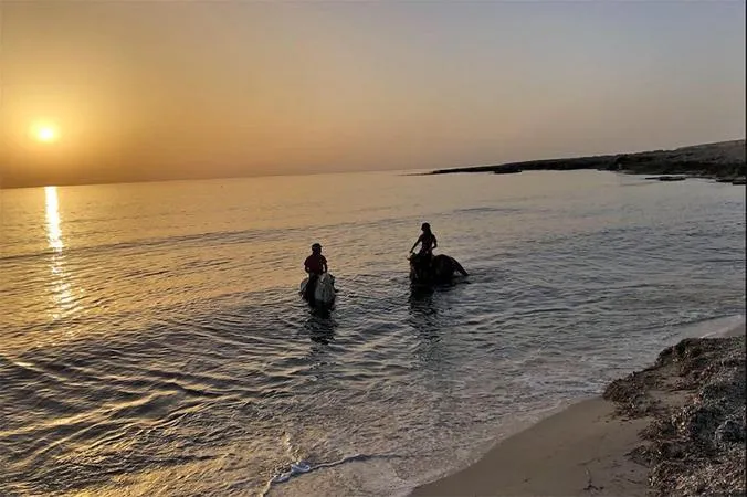 Passeggiata a cavallo in riva al mare a San Vito Lo Capo