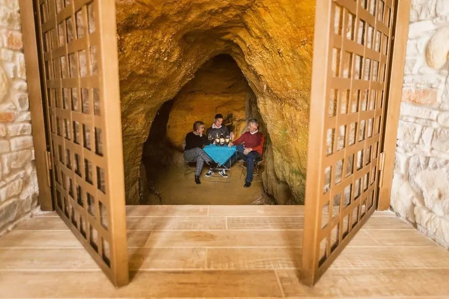 Visita in cantina e pranzo nel Roero