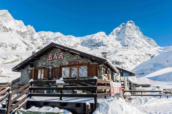 Cena in rifugio con motoslitta a Cervinia