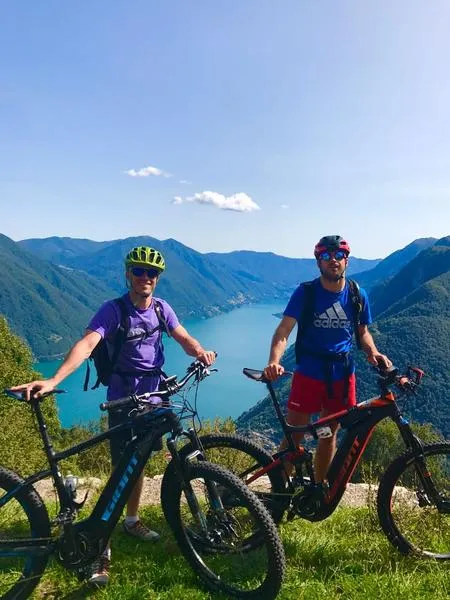 E-bike tour lungo la Tremezzina da Argegno