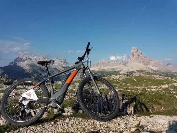 Giro in e-bike alle Tre Cime di Lavaredo da Misurina