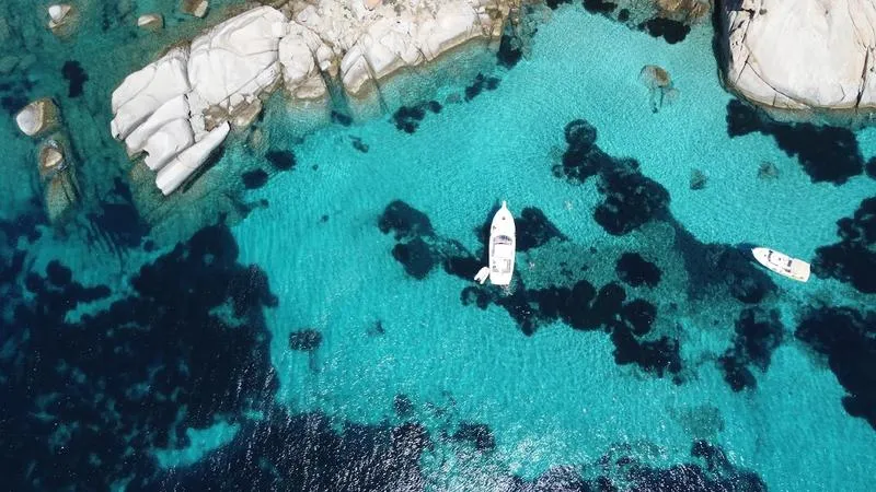 Giornata in motoscafo d’epoca con pranzo da Palau