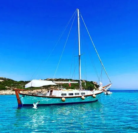 Escursione in veliero alla Maddalena con pranzo a bordo