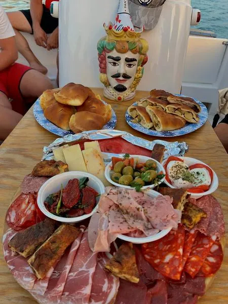 Giro in barca ad Ortigia con aperitivo