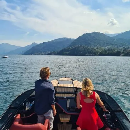 Giro in motoscafo Cranchi da Como in esclusiva