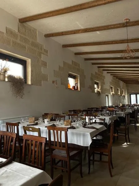 Passeggiata a cavallo con pranzo nelle Murge da Corato