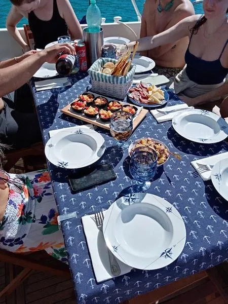 Escursione in barca con pranzo da Golfo Aranci