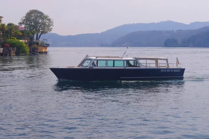 Collegamento in barca da Orta all'Isola di San Giulio