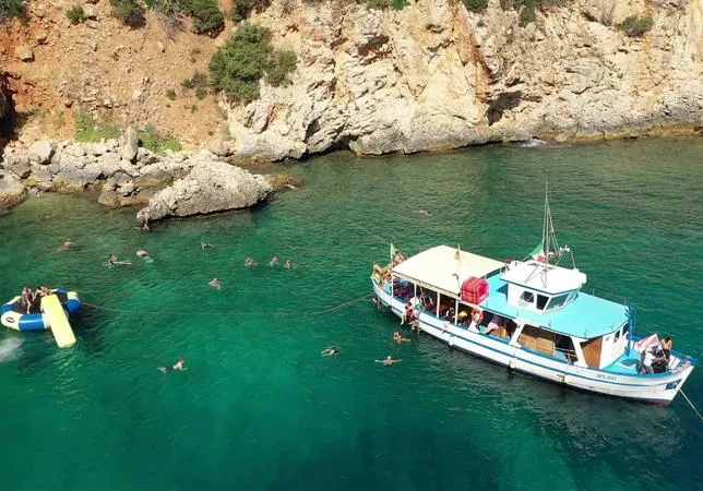 Escursione in barca con pranzo da Alghero