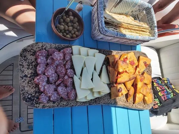 Escursione in gommone e pranzo da Teulada