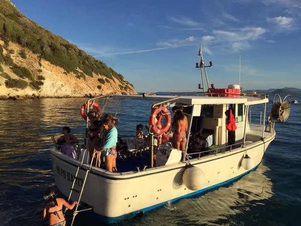 Giornata di pescaturismo e pranzo in barca da Golfo Aranci