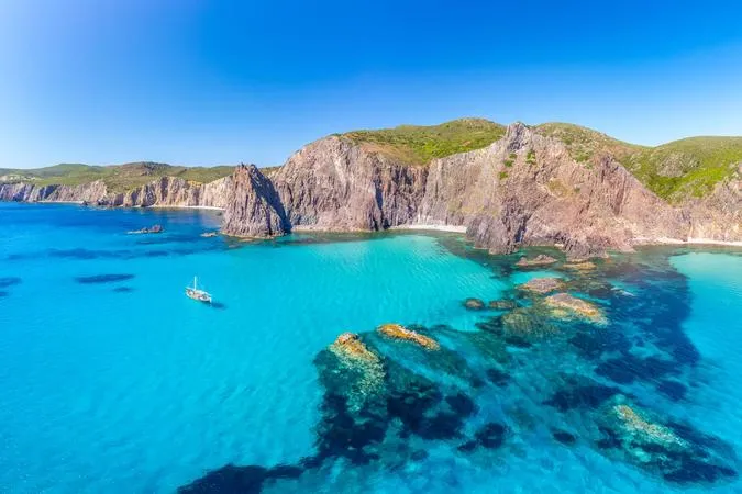 Escursione in barca a Carloforte con pranzo a bordo