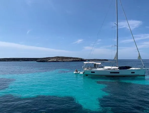 Giornata in barca a vela a Favignana