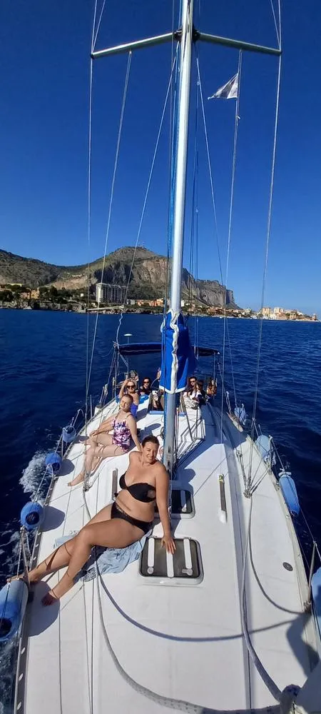 Giro in barca a vela di gruppo da Palermo