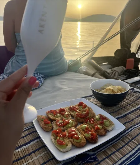 Escursione in barca a vela con aperitivo da Alghero